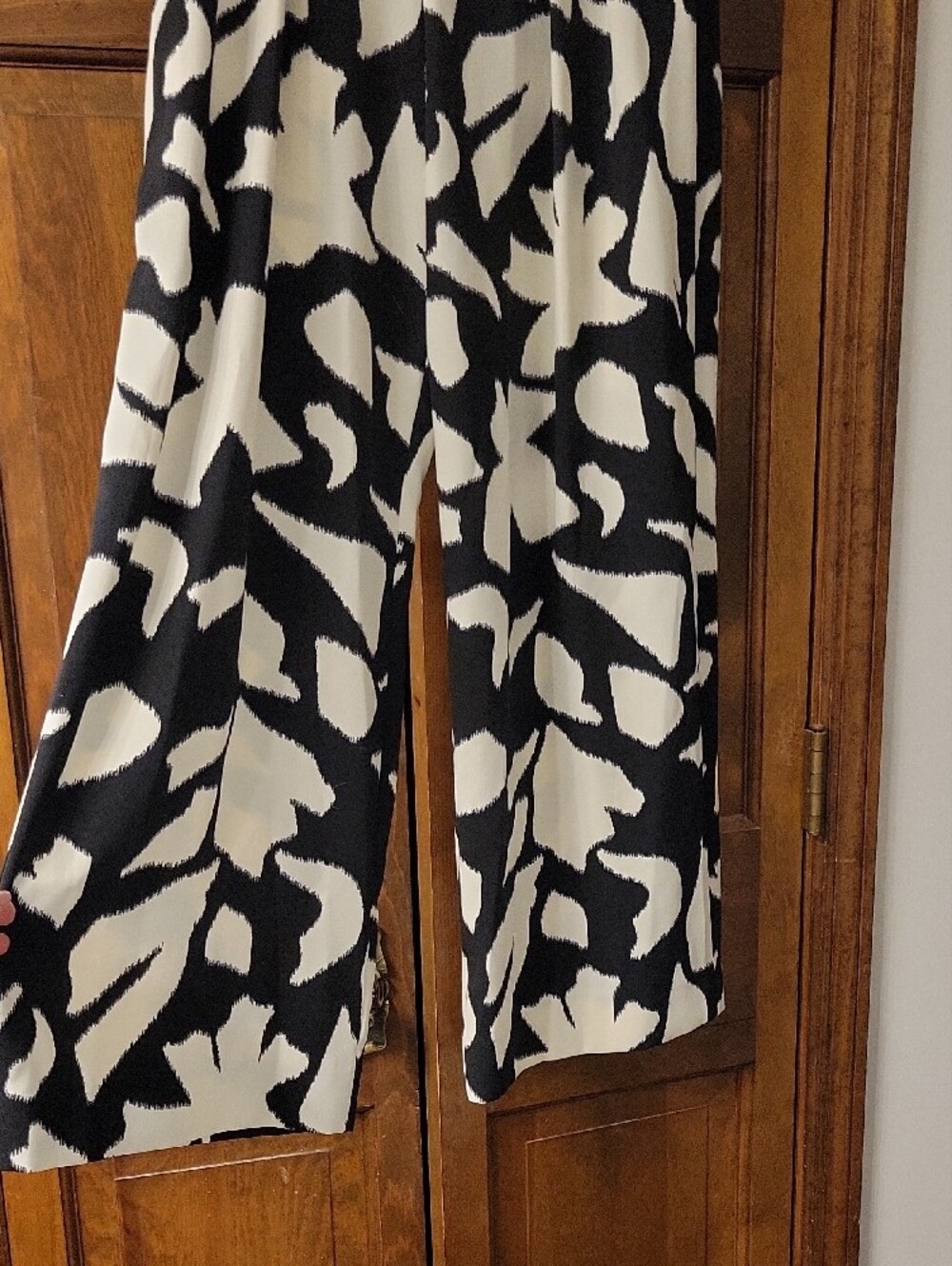 Nine West Black and White Wide Leg Pants with Abstract Print